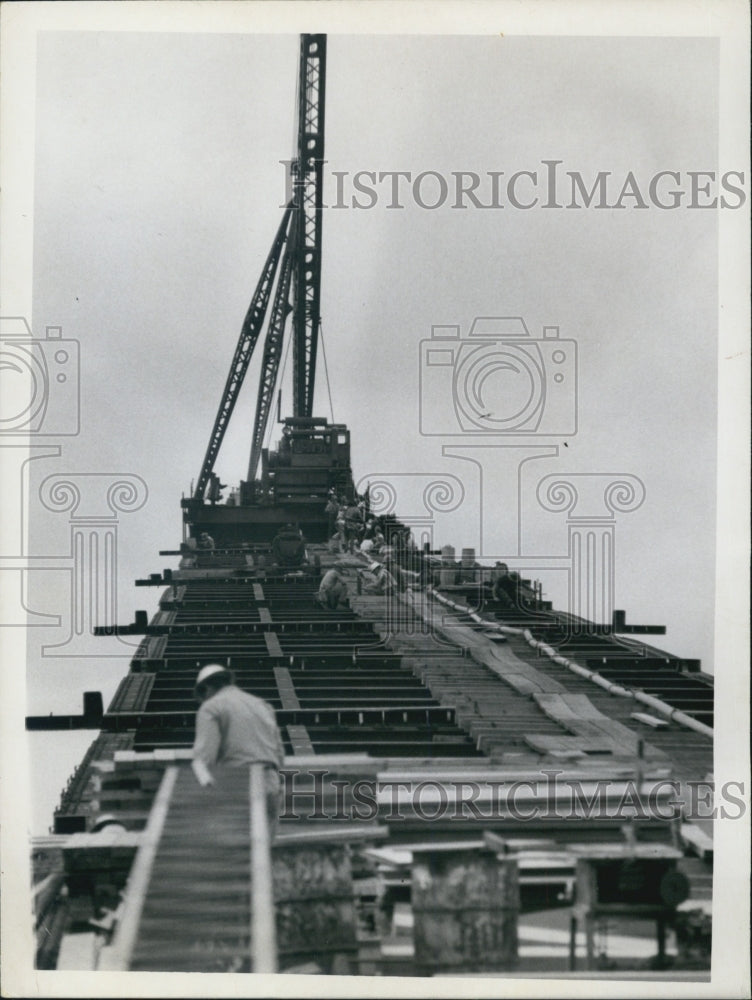 1968 Skyway Bridge construction - Historic Images