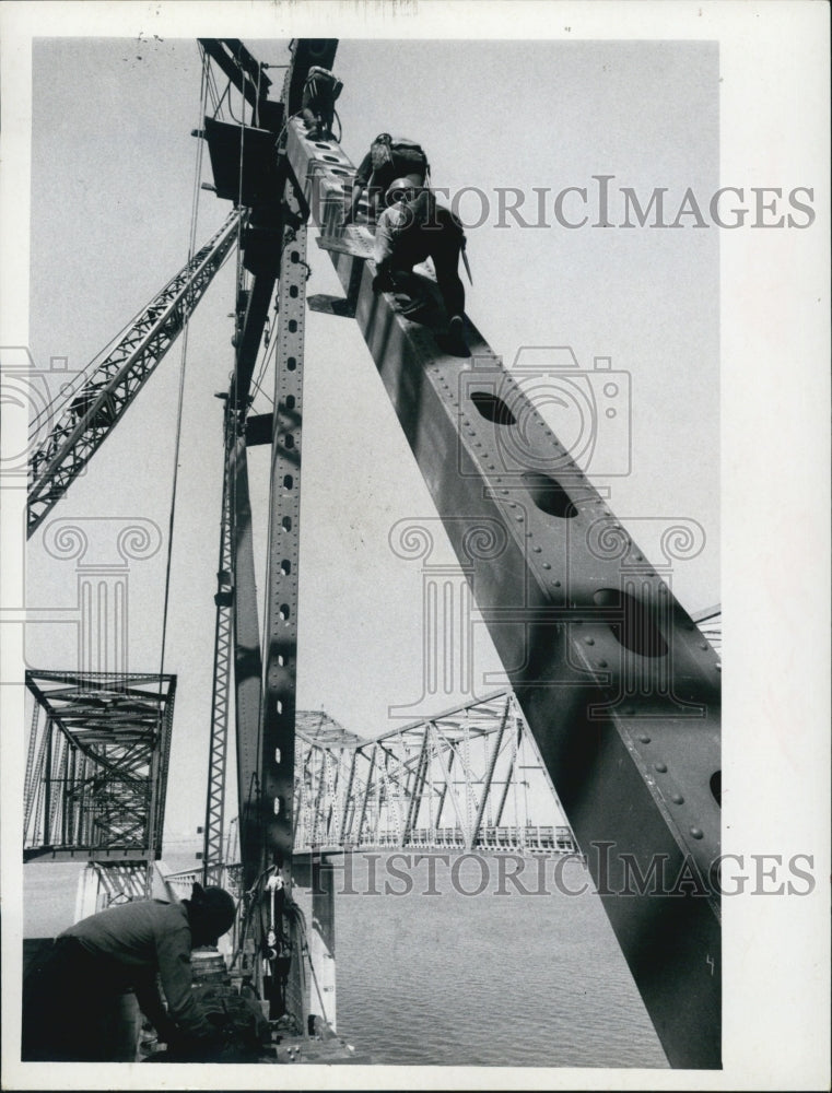 1970 workers finish western span Sunshine Skyway bridge - Historic Images