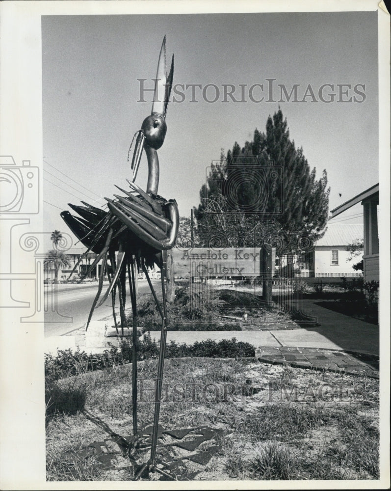 1975 Eppling sculpture water bird outside gallery - Historic Images