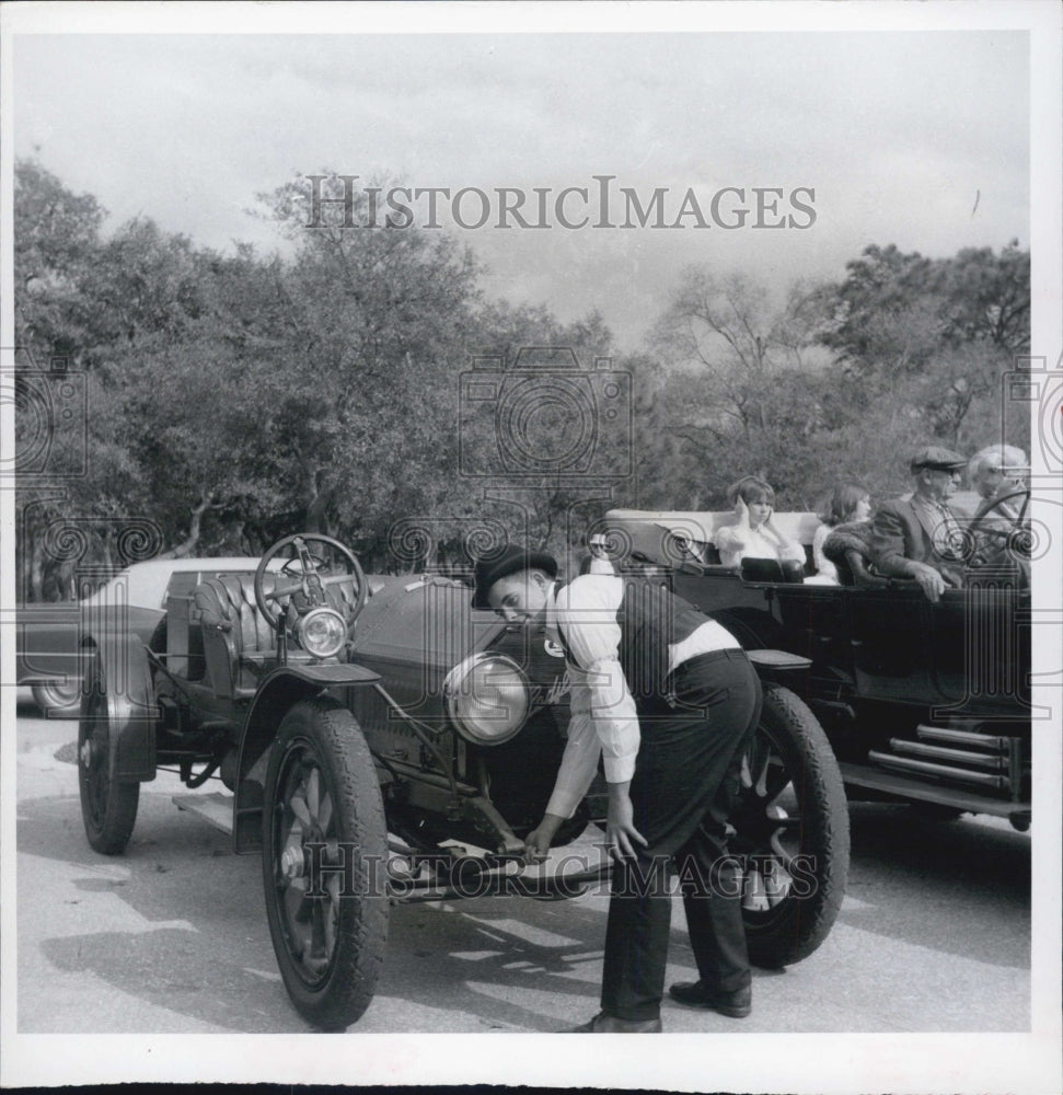 1970 Keith Johnson Cranking Up 1914 Cadillac Auto Show - Historic Images