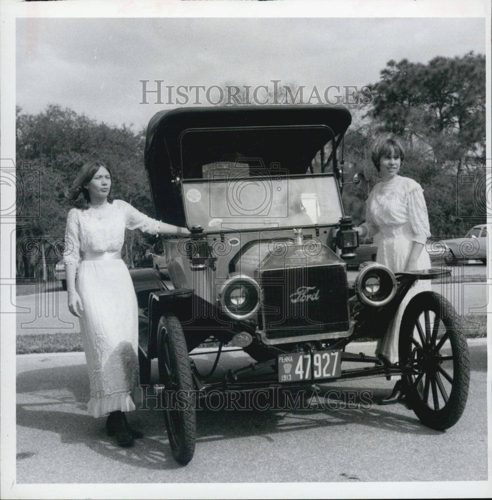 1970 Tarpon Springs Car Show 1913 Ford Lisa Weiskopf Sandy Sigmund - Historic Images