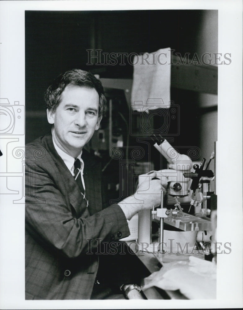 1970 Professor John Hubbard Northwestern Biological Sciences Chair - Historic Images