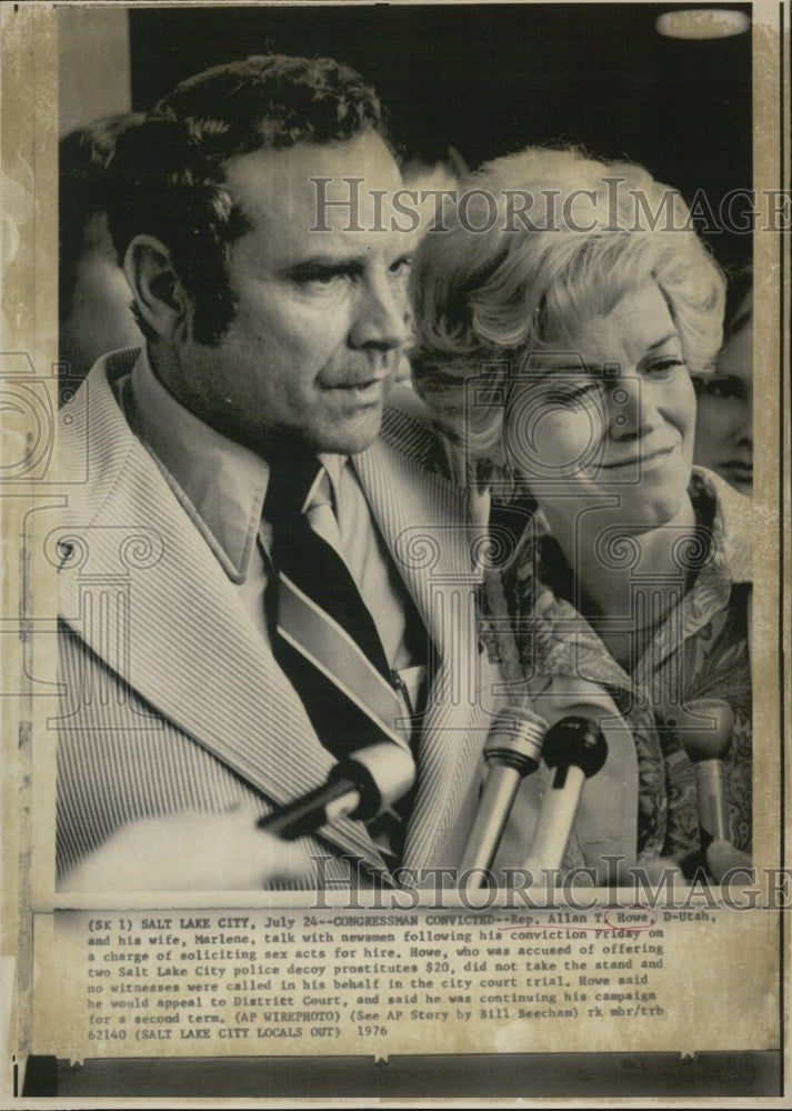 1976 Allan Howe and Wife Talk to Reporter on Scandal Charges - Historic Images