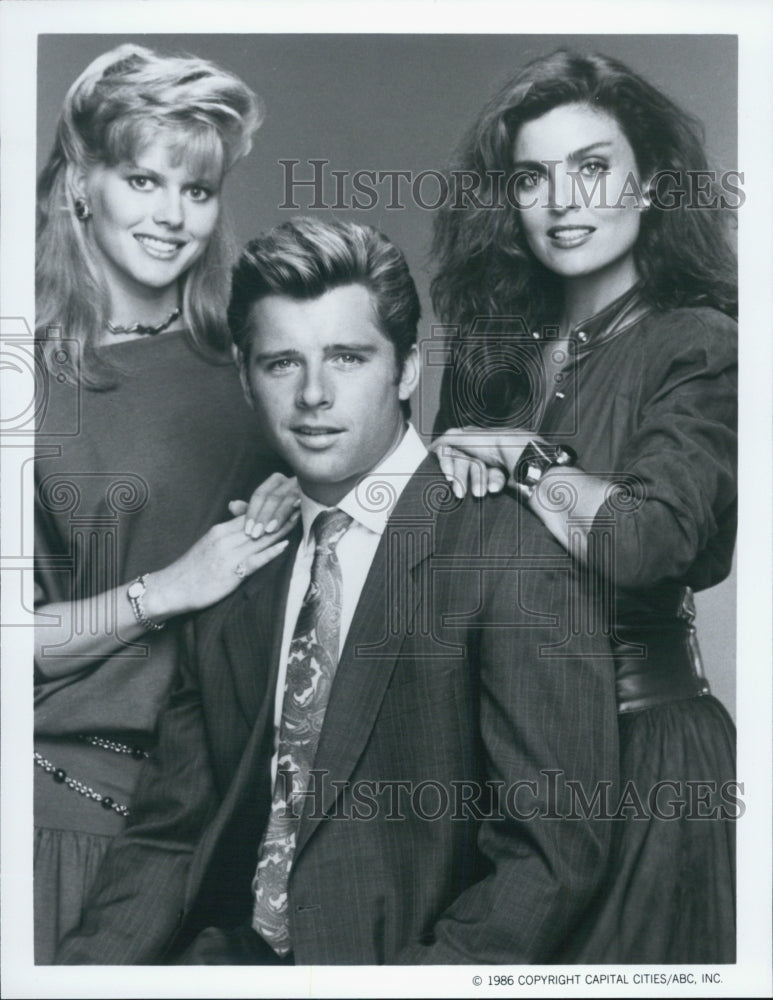 1986 Press Photo Claire Yarlett/Maxwell Caulfield/Tracy Scoggins/Actor/Actress - Historic Images