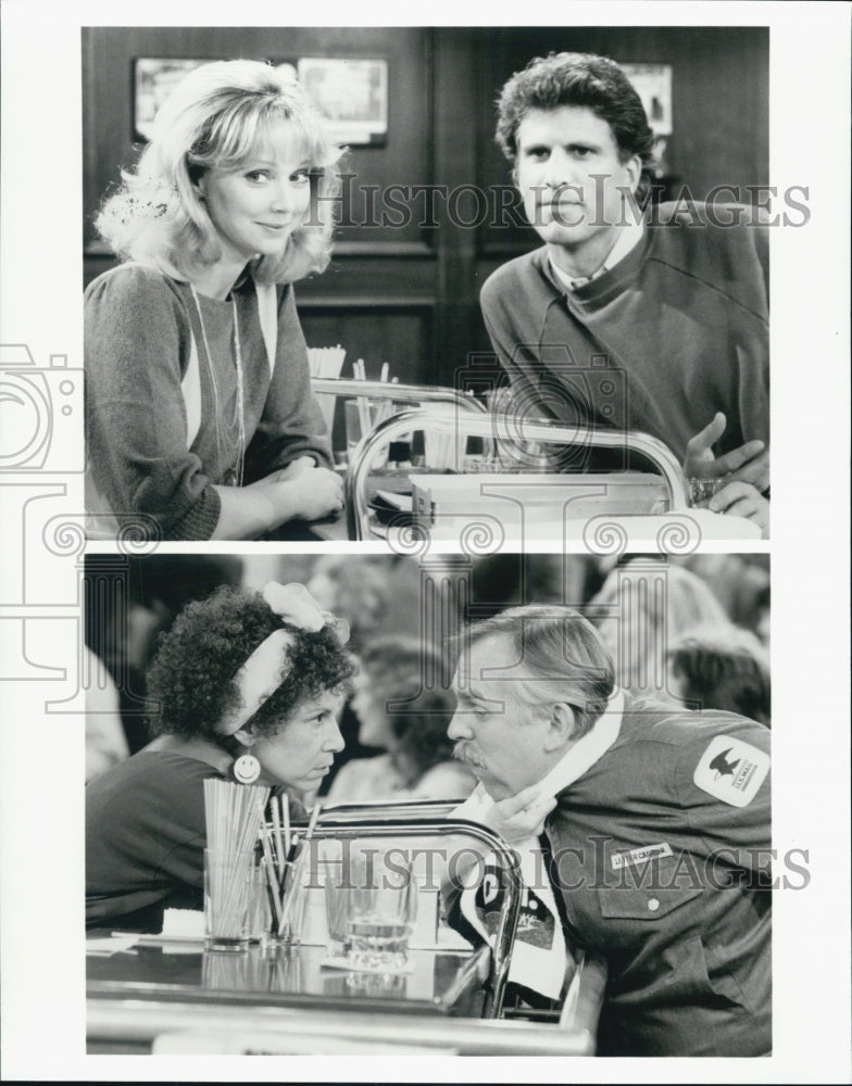 1993 Press Photo Cheers Series Finale Shelley Long Ted Danson Rhea Perlman - Historic Images