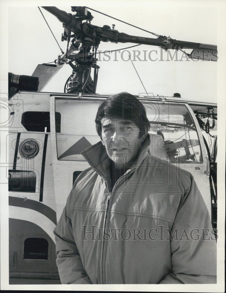 1973 Intertect Film Actor Stuart Whitman Beside Helicopter Scene - Historic Images