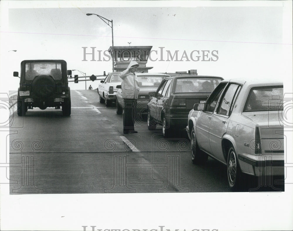 1987 Press Photo Memorial Causeway Bridge Close To Traffic - Historic Images