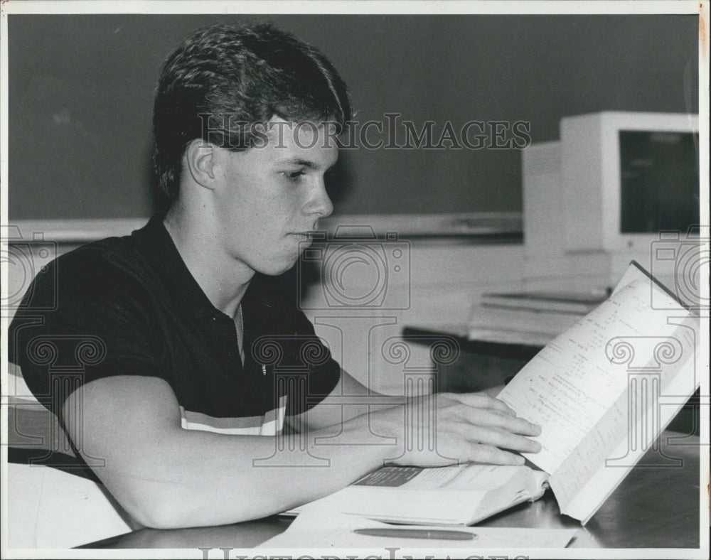 1986 Press Photo Bob Utley/Swimmer - Historic Images