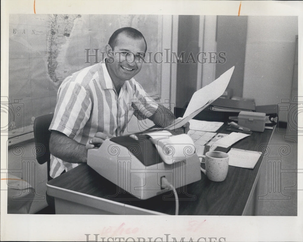 1967 Former Los Angeles Dodger Norm Larker Working Shipping Company - Historic Images