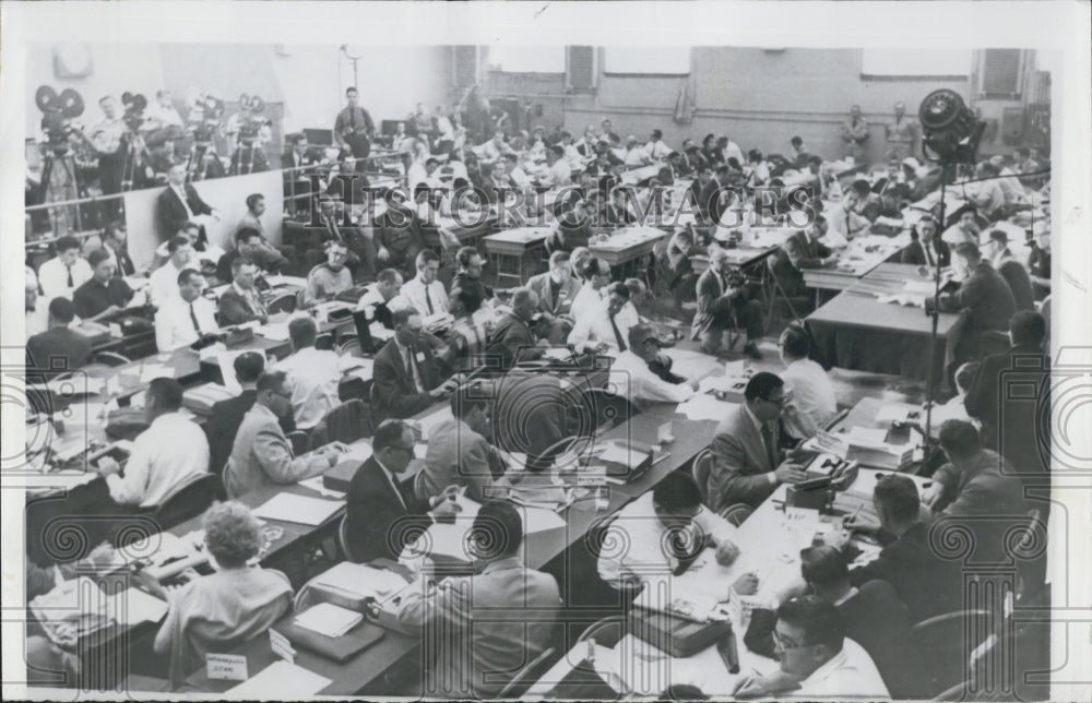 1959 Press Photo Talks Between Eisenhower &amp; Khrushchev Gettysburg Press Room - Historic Images