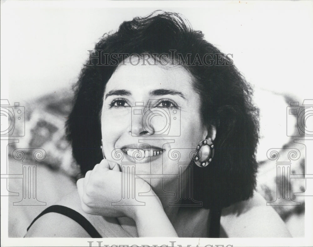 1990 Press Photo Pianist Carmen Or Performd At Chicago&#39;s Orchestra Hall Close-Up - Historic Images