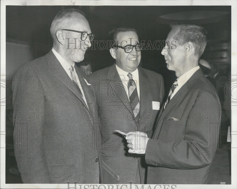 1958 Press Photo Paul Opperman Morison Hotel Metropolitan Planning Conference - Historic Images