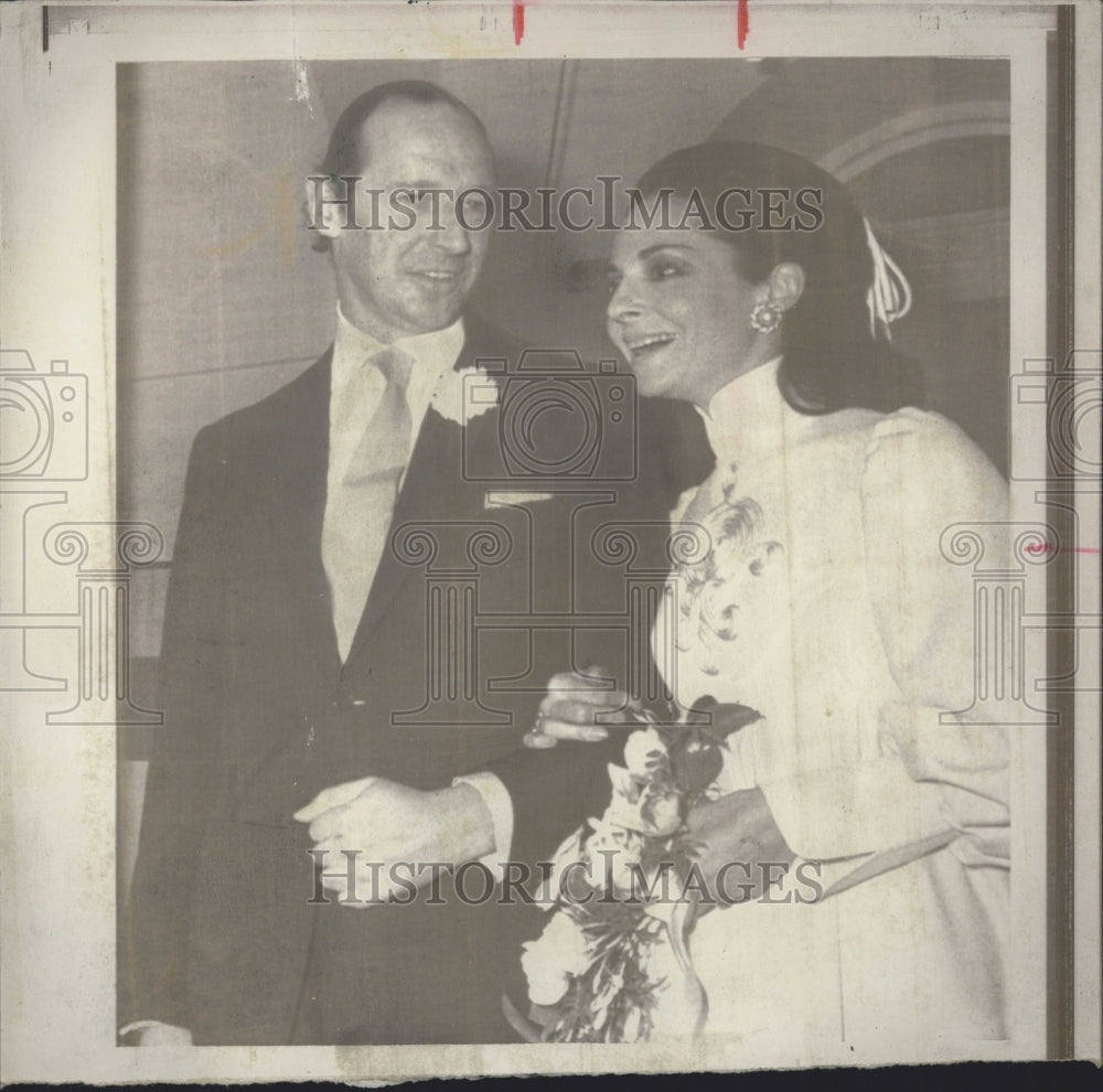 1969 Press Photo David Gore former British Ambassador with Pamela Collin - Historic Images