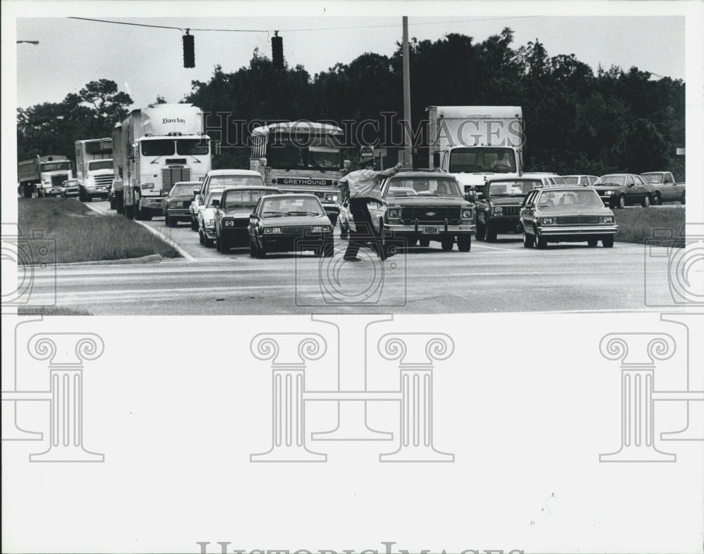 1988 Press Photo Traffic St Petersburg - Historic Images