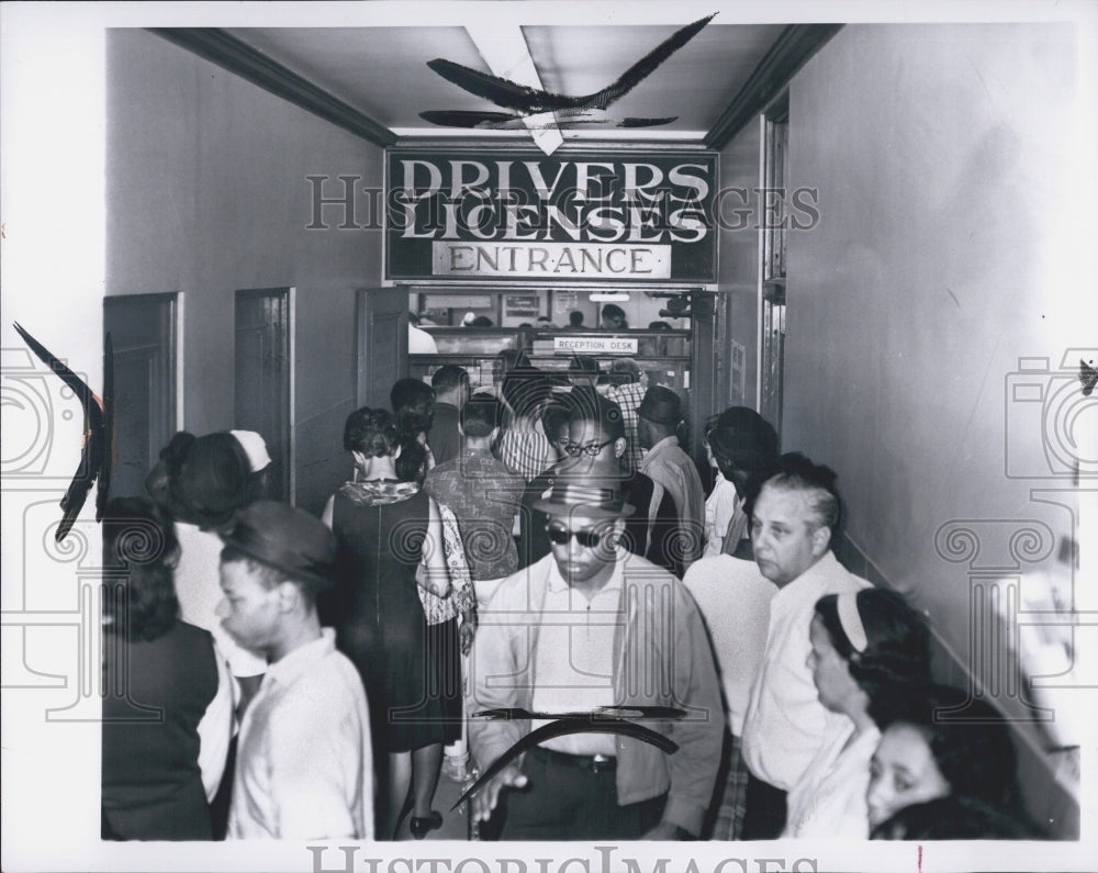 1965 Crowds Wait At Detroit Drivers License Renewal Office - Historic Images