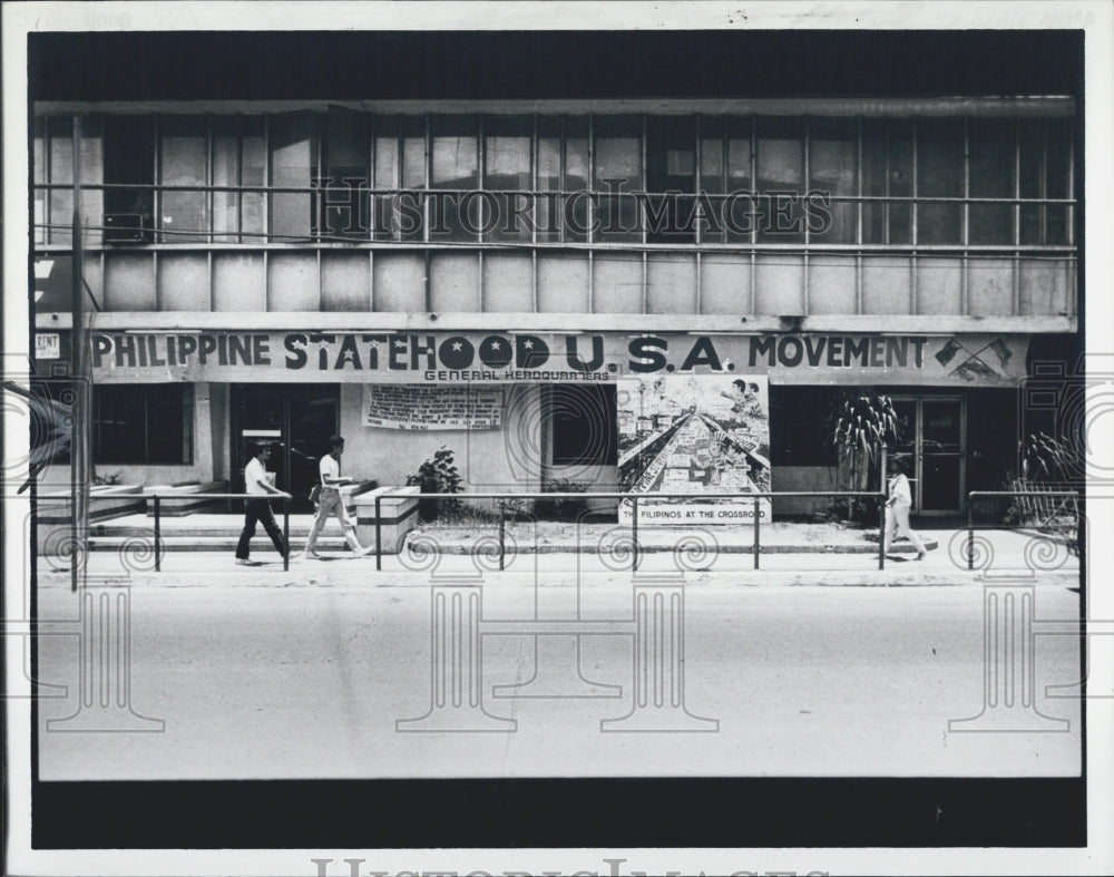 1984 Press Photo Banner of Statehood movement at its Manila Headquarters - Historic Images