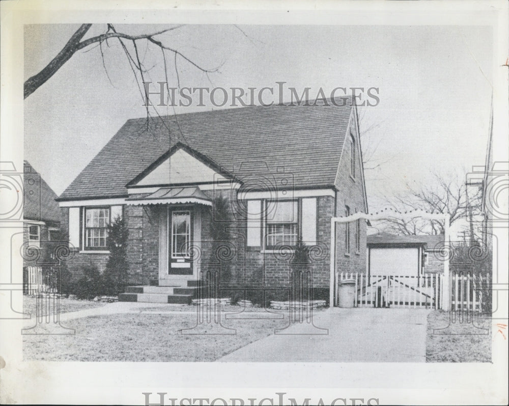 1962 Cape Cod House Sold In Franklin Park, Illinois - Historic Images