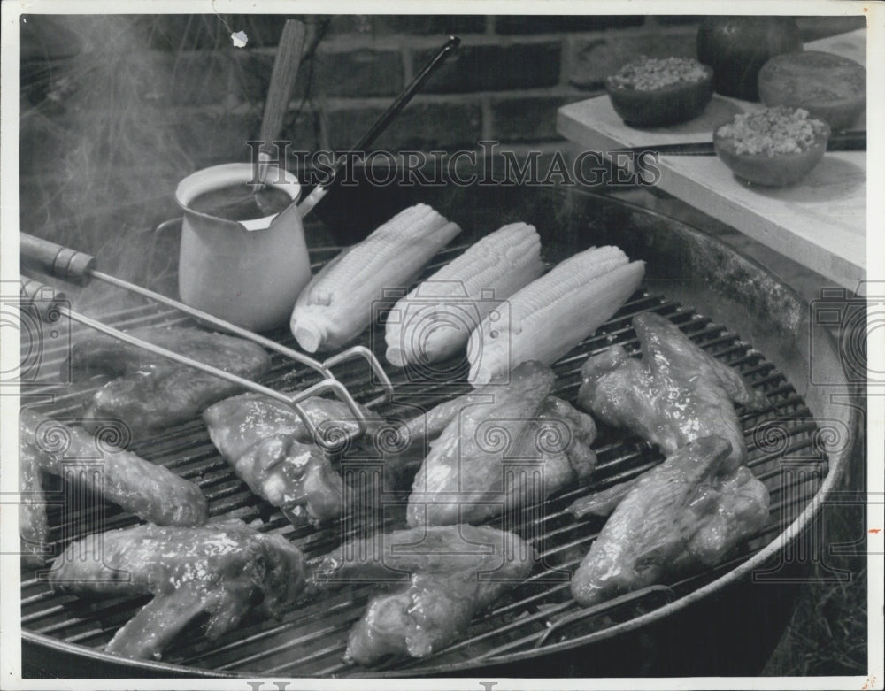 1986 Press Photo Chicken Dishes on the grill - Historic Images