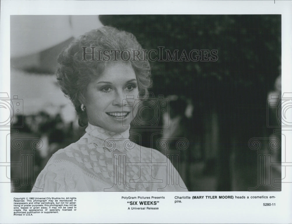 1982 Press Photo Six Weeks Film Actress Mary Tyler Moore Individual Scene - Historic Images