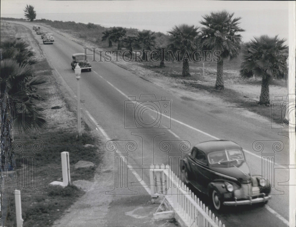 Press Photo Cars Traffic Davis Causeway - Historic Images