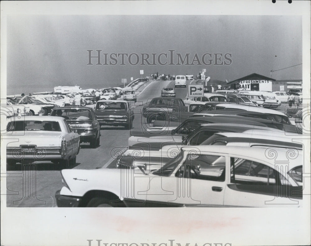 1967 Manatee End Of Sunshine Skyway Crowded With Tourist Automobiles - Historic Images