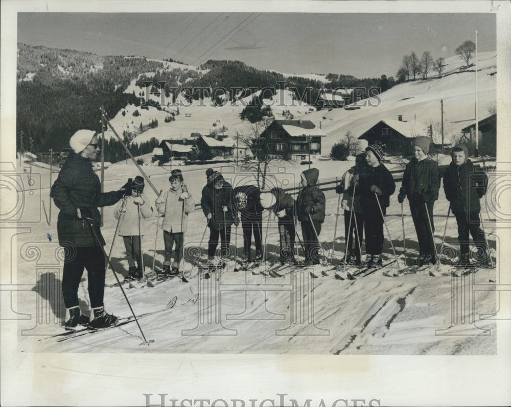 1968 Press Photo Skiing in the Alps - RSG32697 - Historic Images