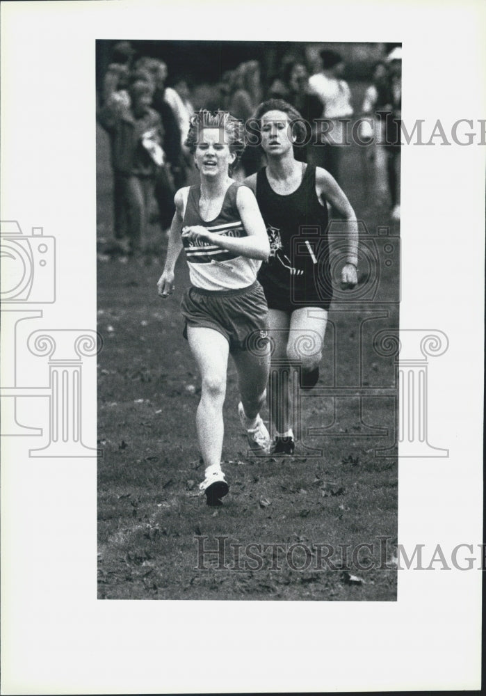 1992 Press Photo Rebekah Ulmer Callie Blanton Runners - Historic Images