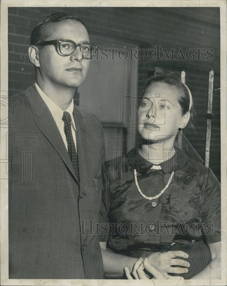 1961 Press Photo Dr. Joseph Kreplick And Wife At His Trial, Accused For Rape - Historic Images