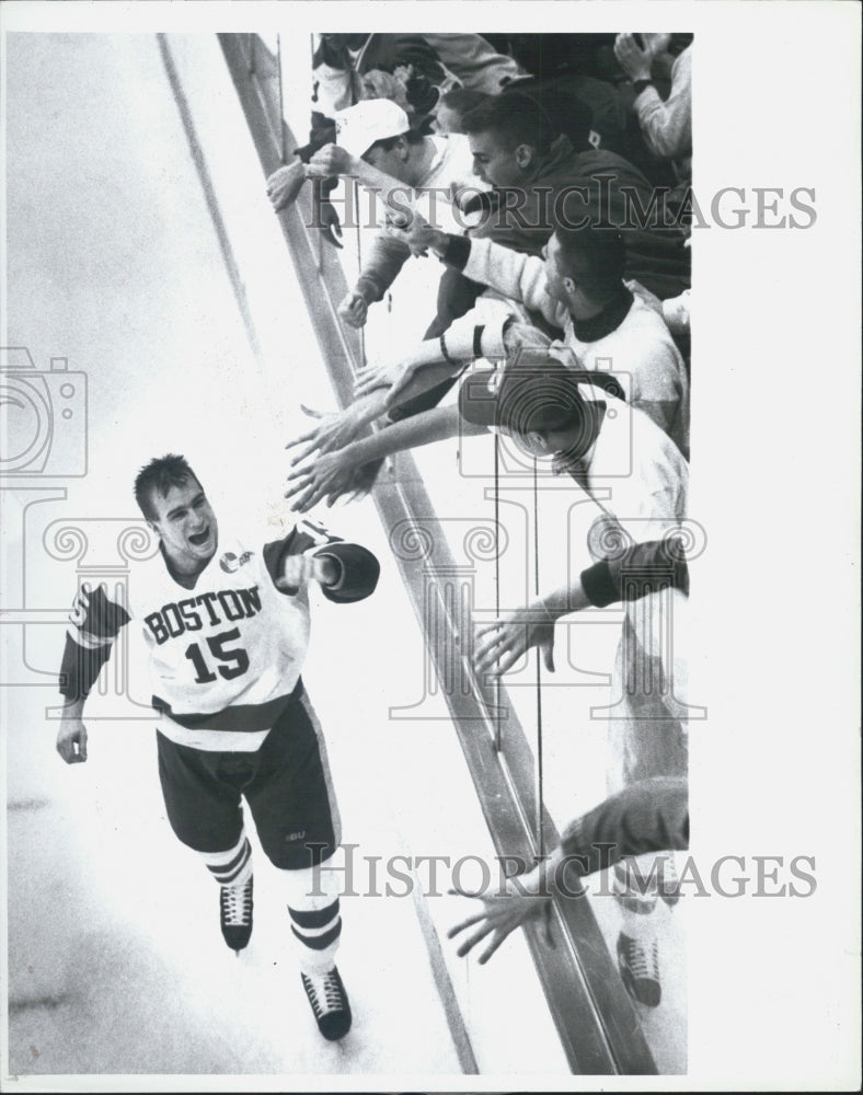 1990 Press Photo Boston Bruins Hockey Player Shawn McEachern At Brown Arena - Historic Images