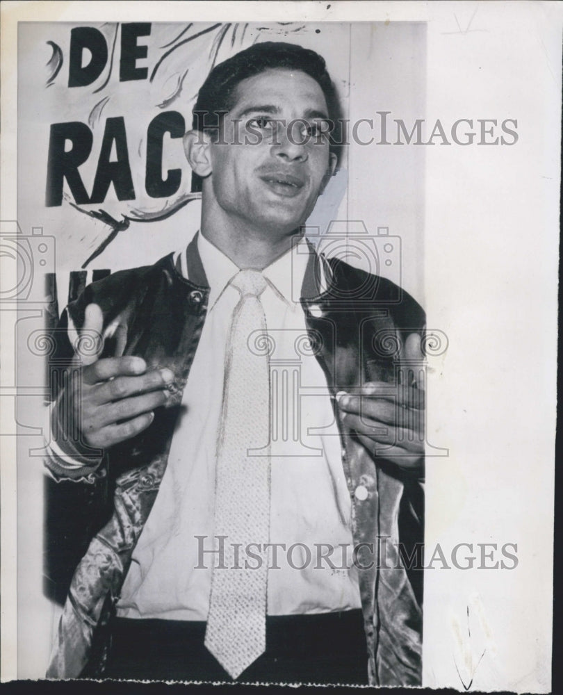 1959 Press Photo Noble Antonio Vassalo Fernandez Dominican Republic Wrestler - Historic Images