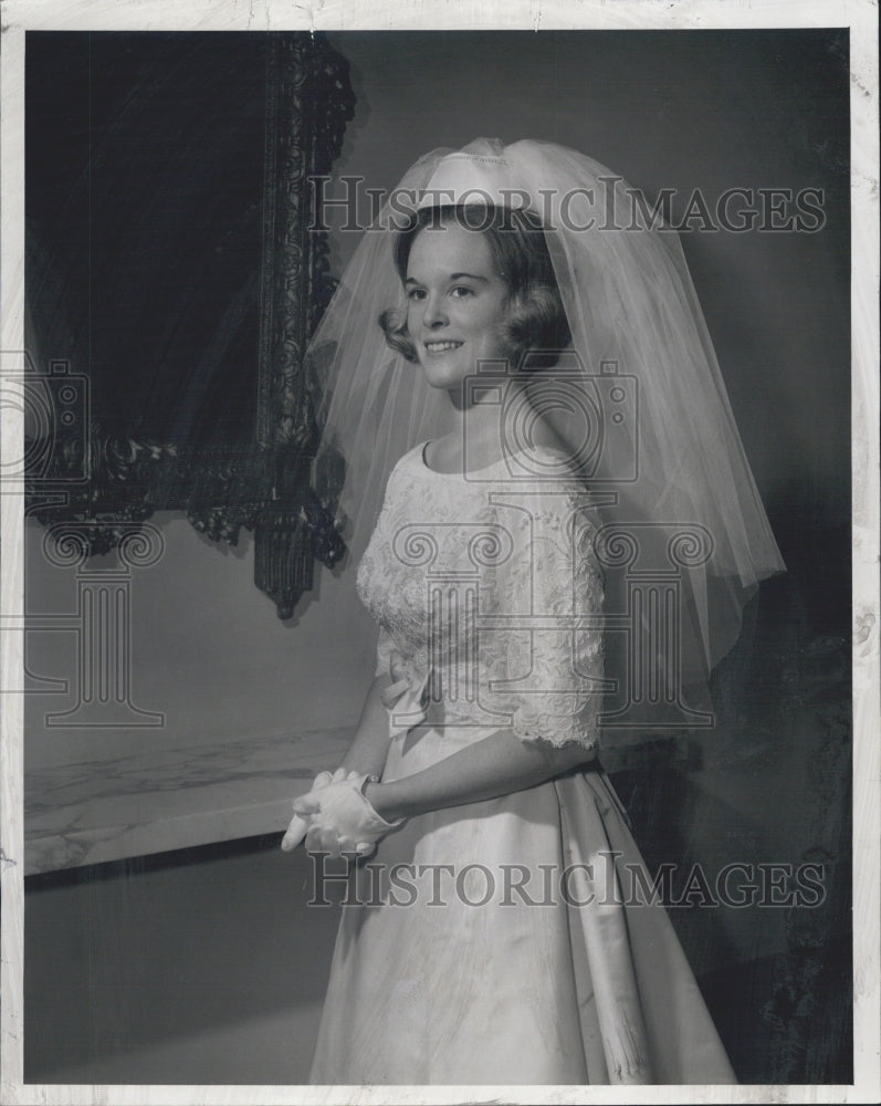 1965  Mrs Jeffrey William Stockton - Historic Images