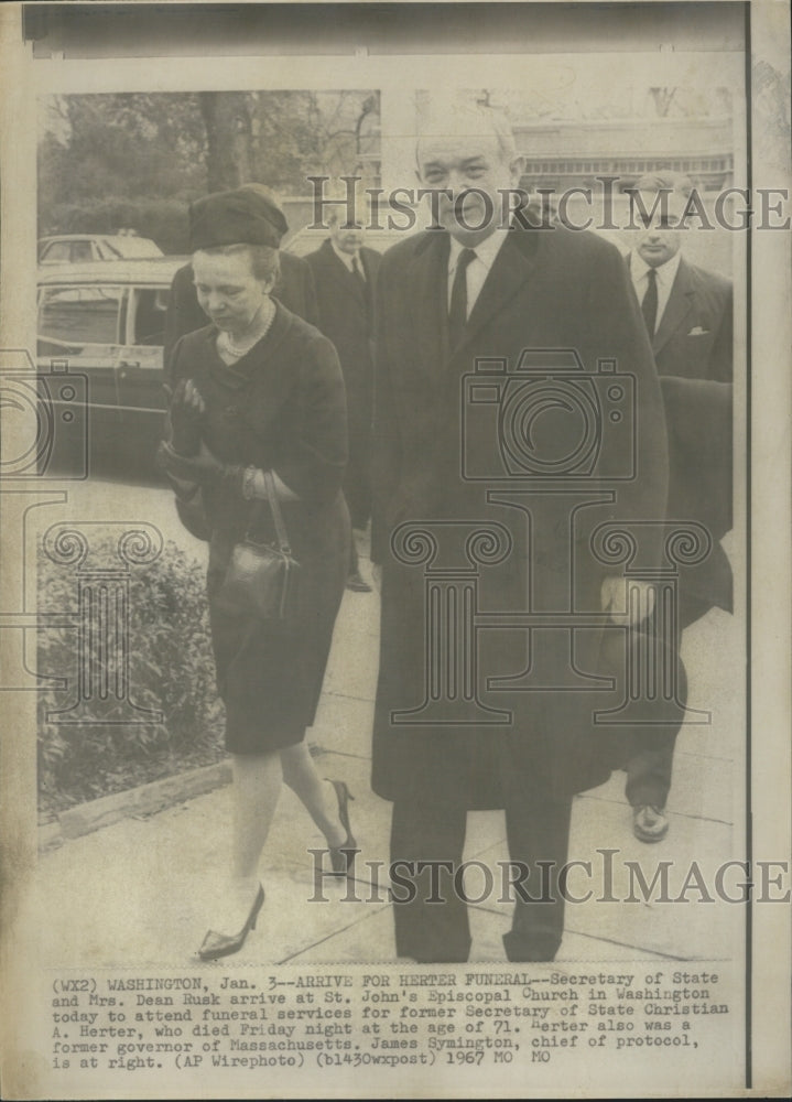 1967 Press Photo Secy of State Mrs Dean Rusk attending funeral C.A. Herter. - Historic Images