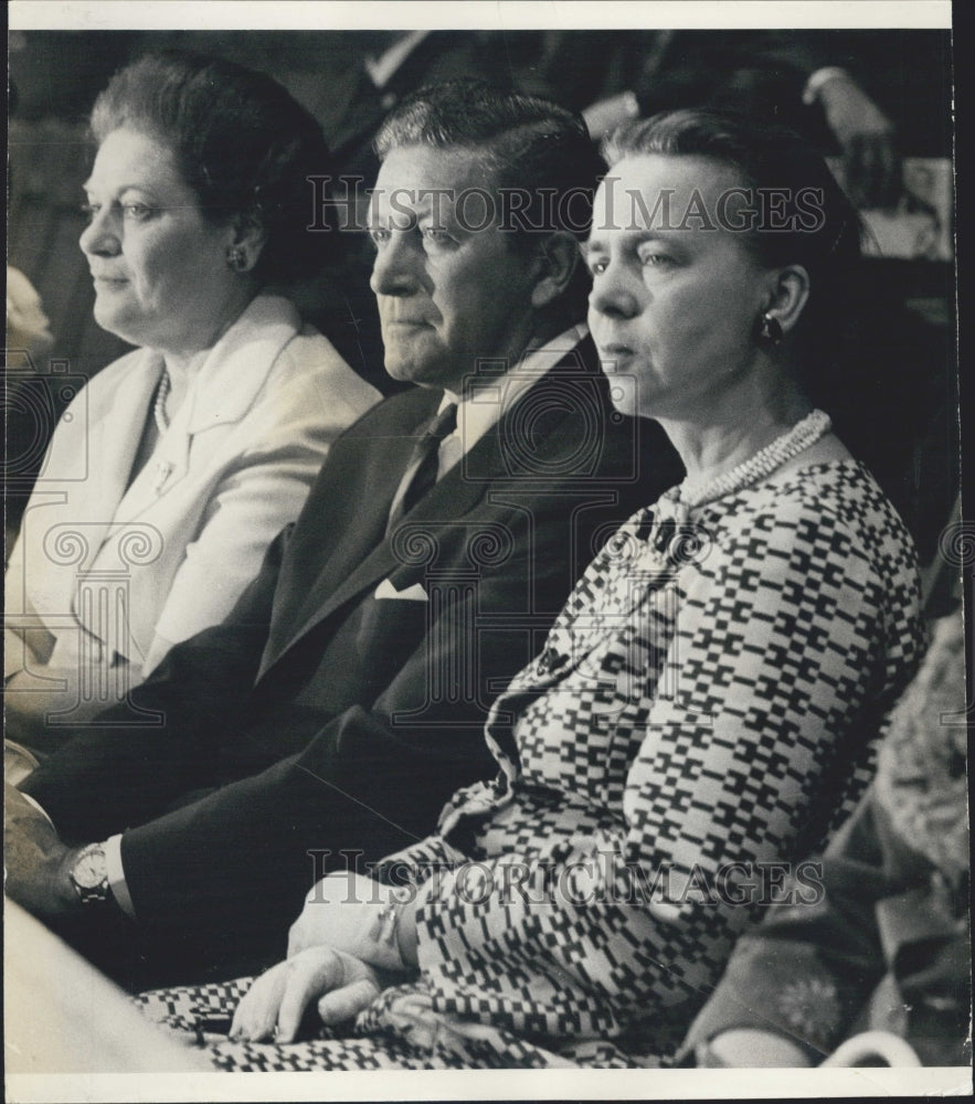 1967 Mrs. Edward M. Lindsay/Mrs. Dean Rusk/Otto Kerner/Illinois - Historic Images