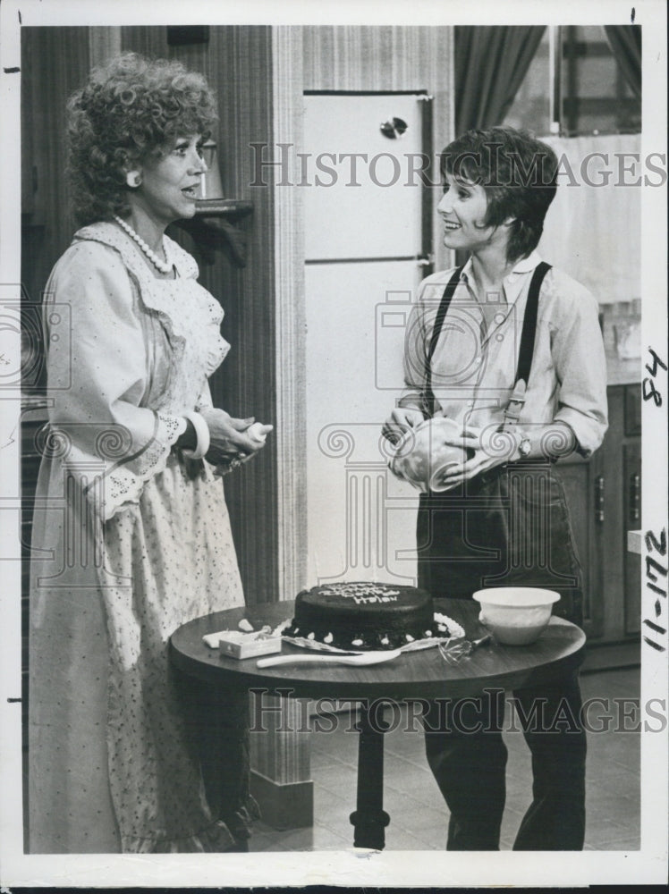 1980 Press Photo Audra Lindley and Louise Vallance in &quot;The Ropers&quot; - Historic Images