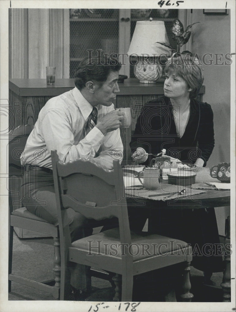 1979 Press Photo Bonnie Franklin and Joseph Campanella in &quot;One Day at a Time&quot; - Historic Images