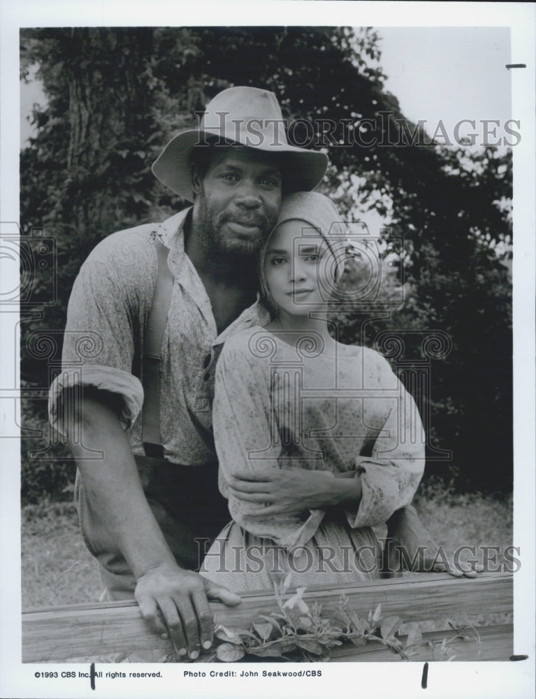 1993 Press Photo Danny Glover in &quot;Queen&quot; - Historic Images