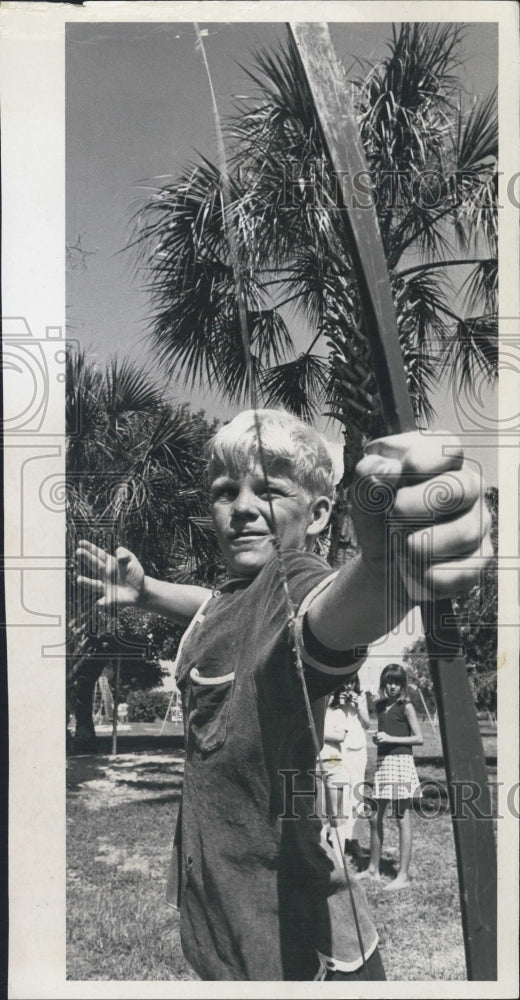 1970 Its an archery session at Busch - Historic Images