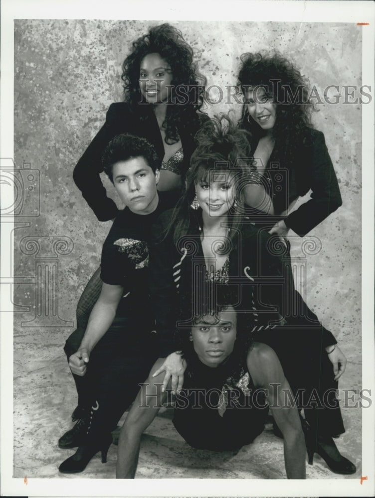 1989 Press Photo Paula Abdul Dancers Magic Music Songwriters Hall Fame Show - Historic Images