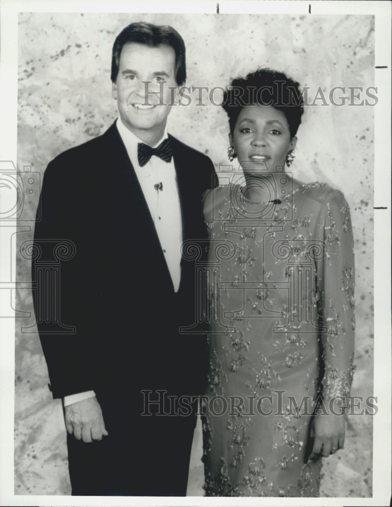 1989 Press Photo Dick Clark Host Anita Baker Magic Music Songwriter Hall Fame - Historic Images