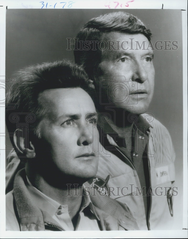 1985 Press Photo Martin Seen narrates &quot;SpaceFlight&quot; a 4 part documentary - Historic Images