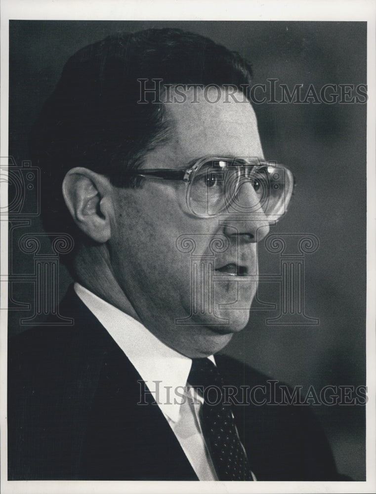 1987 Press Photo U.S. Energy Secretary John Herrington - Historic Images