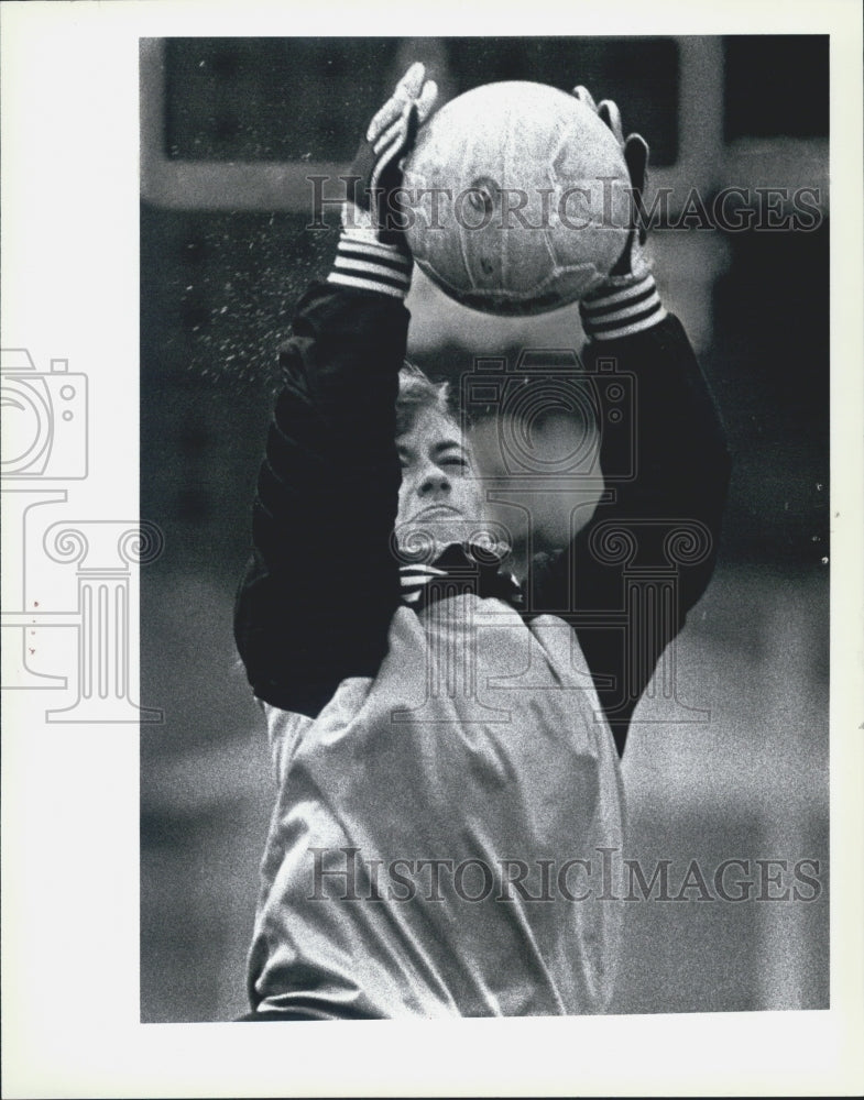 1989 Press Photo Mounthlake Terrance Goalie Katle Vadnais - Historic Images