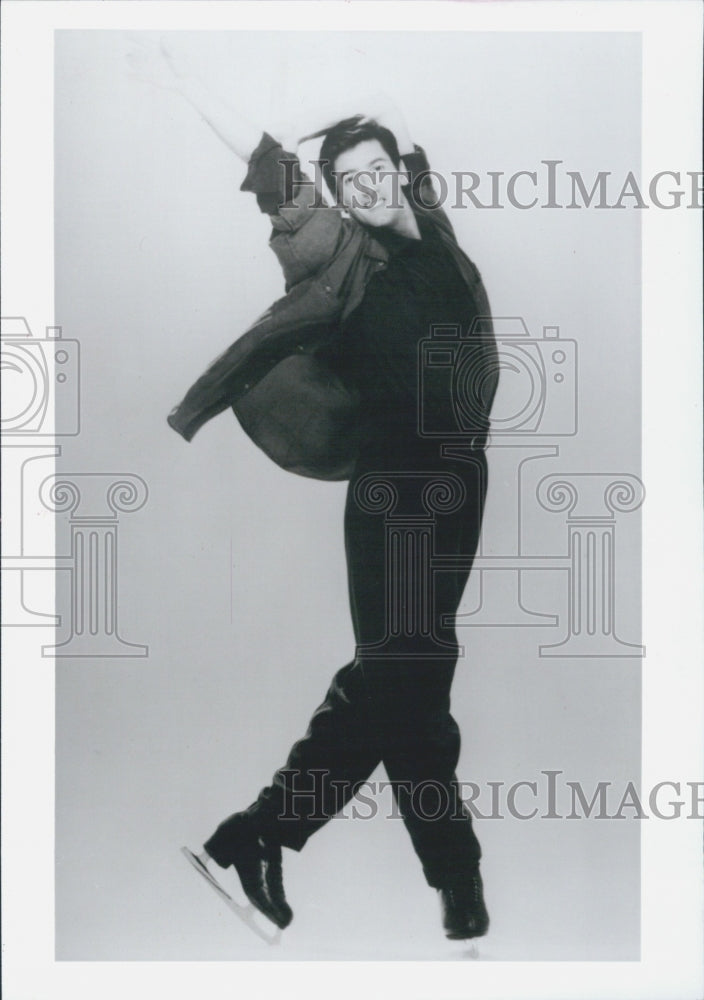 1998 Press Photo Olympic shelter Robin Consins - Historic Images