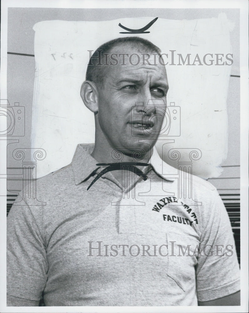 1966 Wayne state football coach - Historic Images