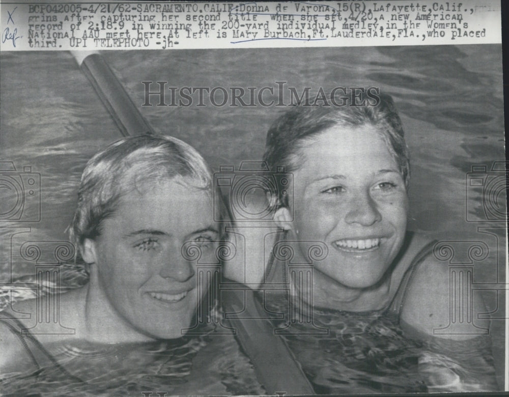 1962 Donna de Varona(R) capturing her 2nd title. - Historic Images