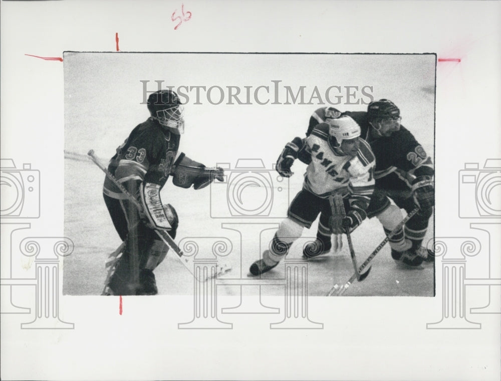 1988 Press Photo Ice Hockey-Denver Rangers in action - Historic Images