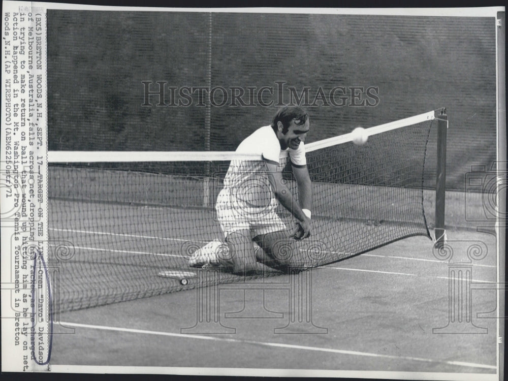 1971 Owen &quot;davo&quot; Davidson tennis tournement - Historic Images