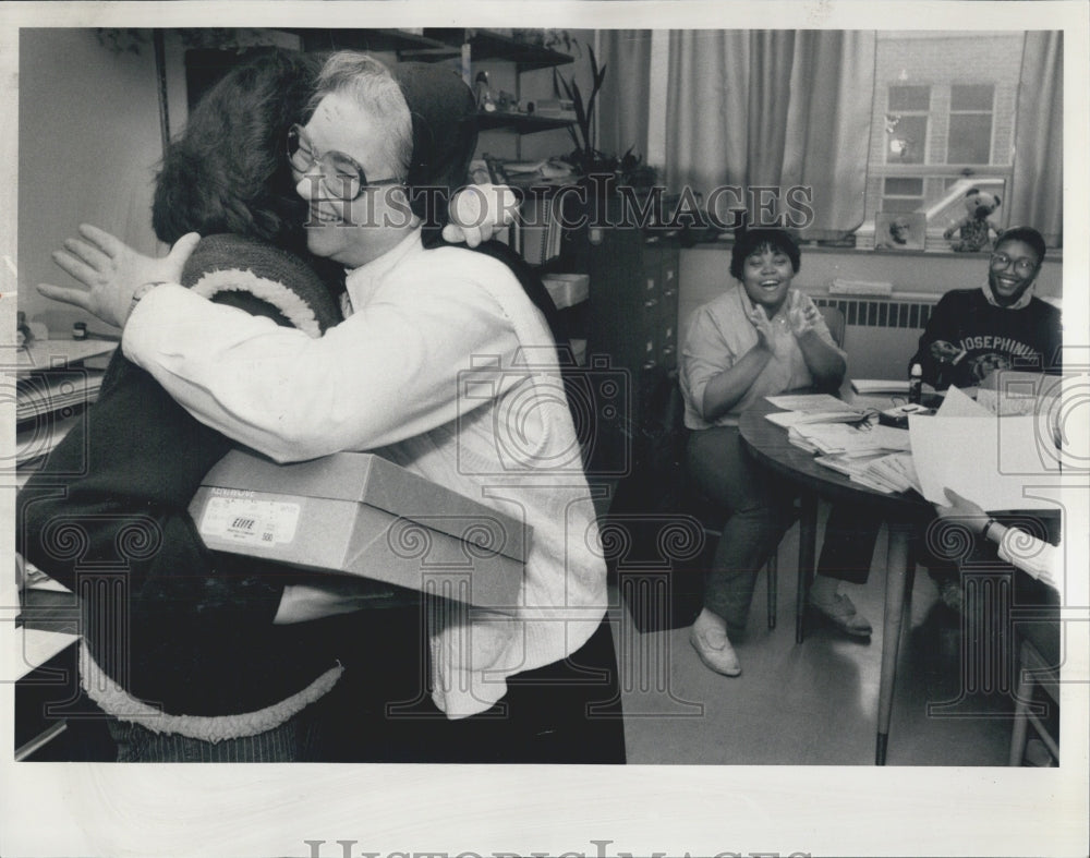 1985 Press Photo Sister Barbara Hawken Co-Principal An Martha Cruz Josephinum - Historic Images