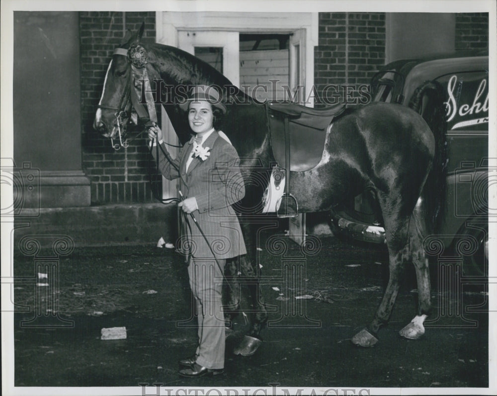 1952 Jean A. Drinkwater Winner Saddle Horse With &quot;Red Sky At Night&quot; - Historic Images