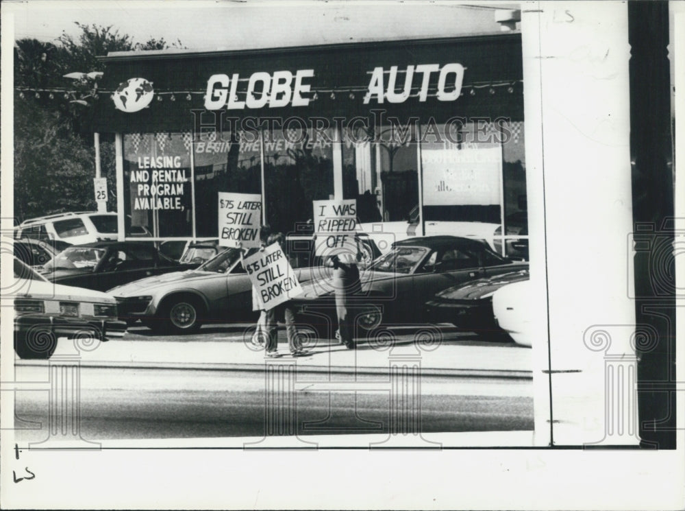 1979 Press Photo Picketers Clearwater Florida - Historic Images